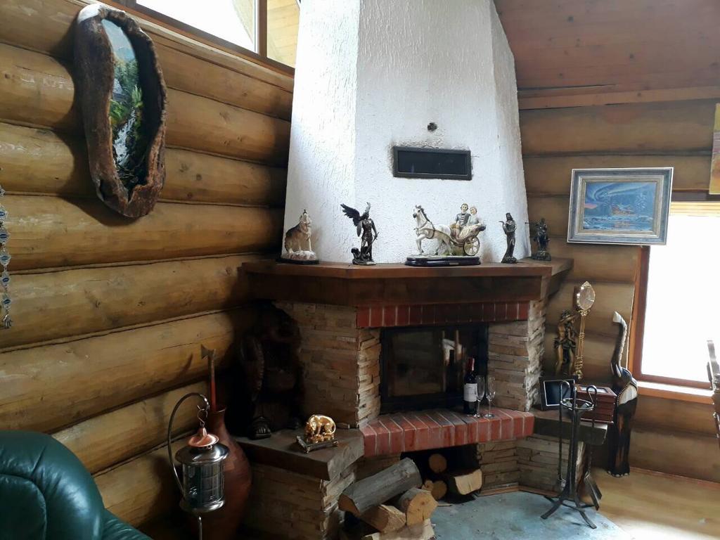 Rancho 555 Guest House Uzhhorod Ngoại thất bức ảnh