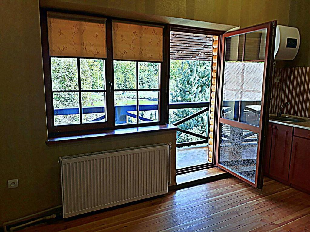Rancho 555 Guest House Uzhhorod Ngoại thất bức ảnh