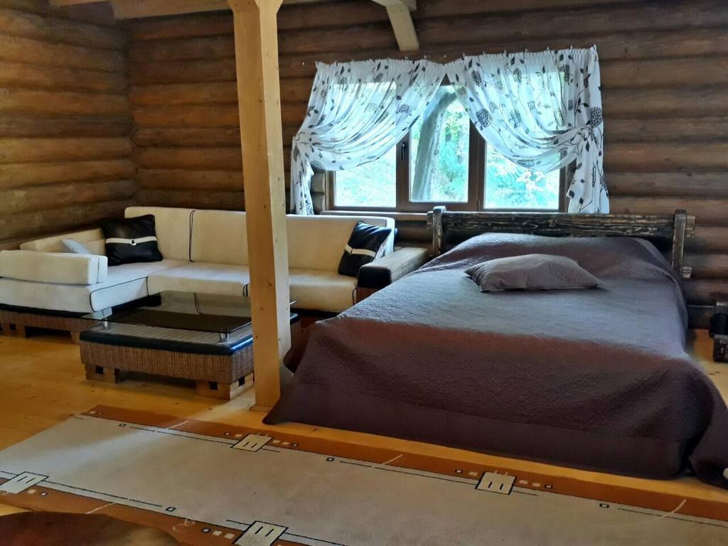 Rancho 555 Guest House Uzhhorod Ngoại thất bức ảnh