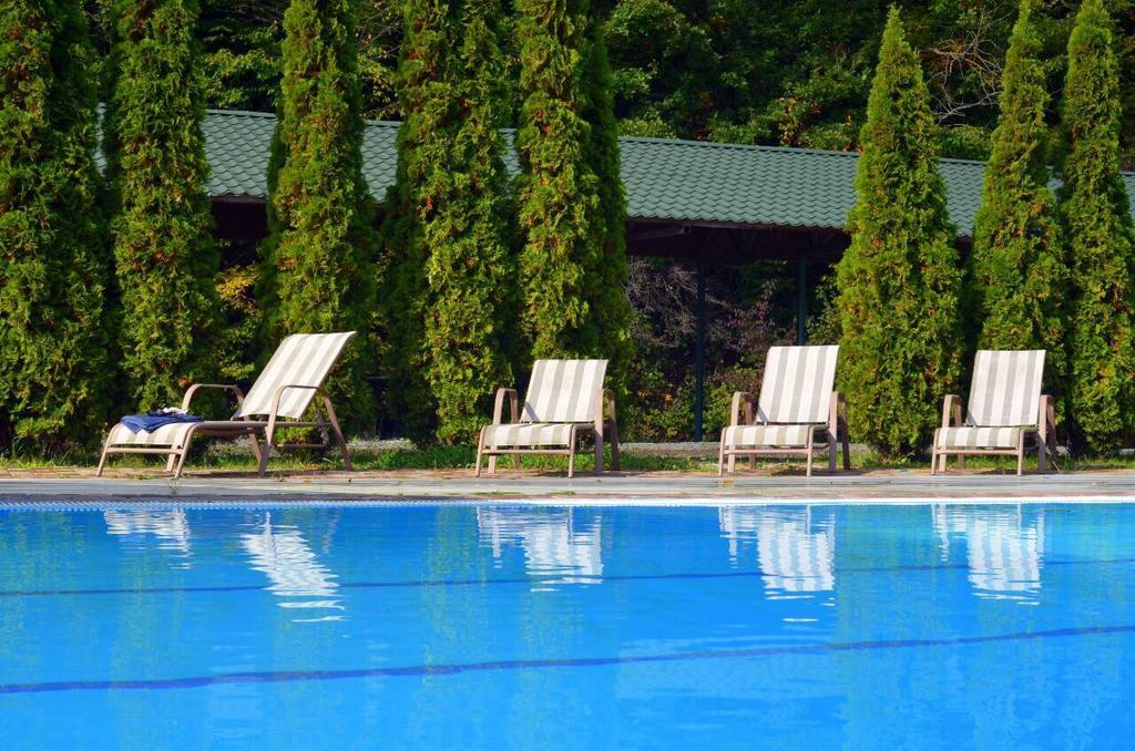 Rancho 555 Guest House Uzhhorod Ngoại thất bức ảnh