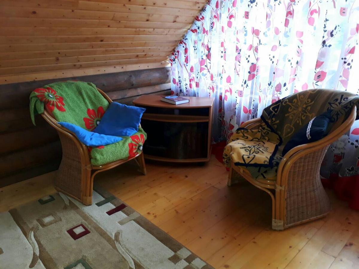 Rancho 555 Guest House Uzhhorod Ngoại thất bức ảnh