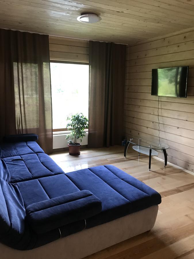 Rancho 555 Guest House Uzhhorod Ngoại thất bức ảnh